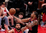 开云官方app入口-包含公牛球员训练备战，全力以赴夺冠的词条