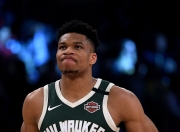 开云官网-包含雄鹿谨慎：字母哥一举一动皆为雕琢的词条