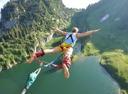 开云体育app-鹈鹕最后时刻击败上海队，锡安展现巨星价值