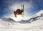 开云下载-孤星破晓，贝林厄姆扛起三狮，马赛绝杀书写北欧悲歌