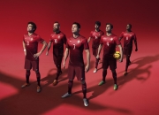 开云体育官网-赛道上的双重火焰，迈凯伦完胜梅赛德斯，阿隆索点燃赛场