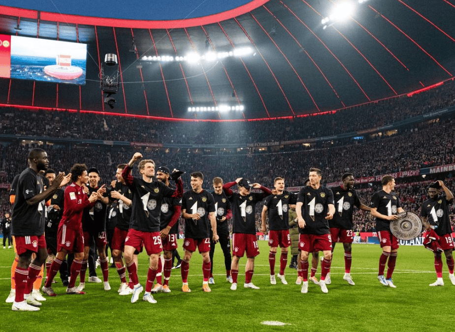 包含莱比锡红牛碾压巴萨，格纳布里送出助攻的词条