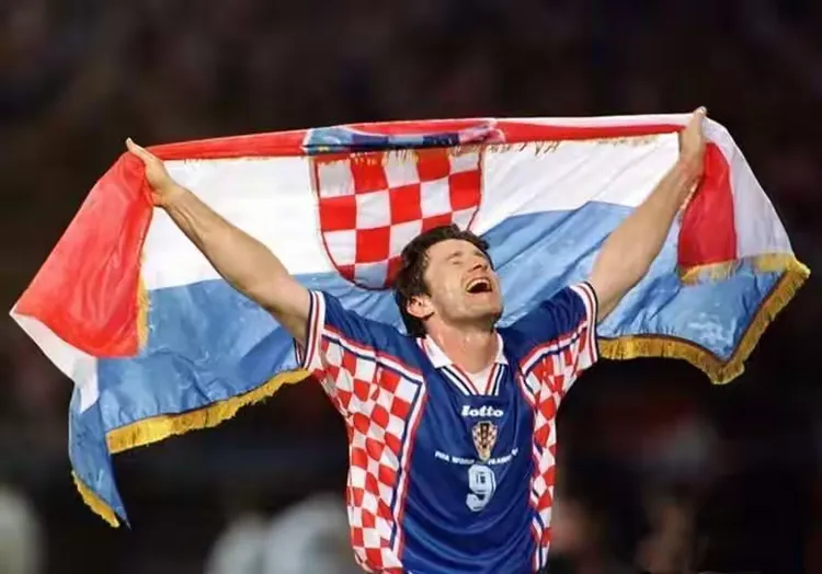 克罗地亚碾压里昂，特尔施特根高光表现的简单介绍