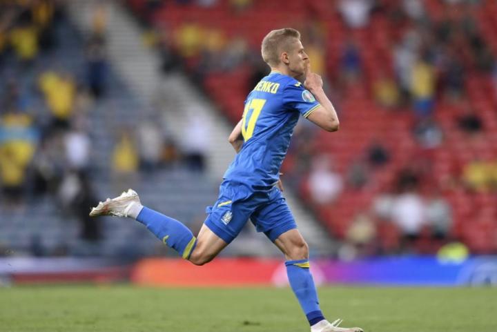 包含瑞士艰难逆袭乌克兰晋级四强，惊险比赛回顾的词条