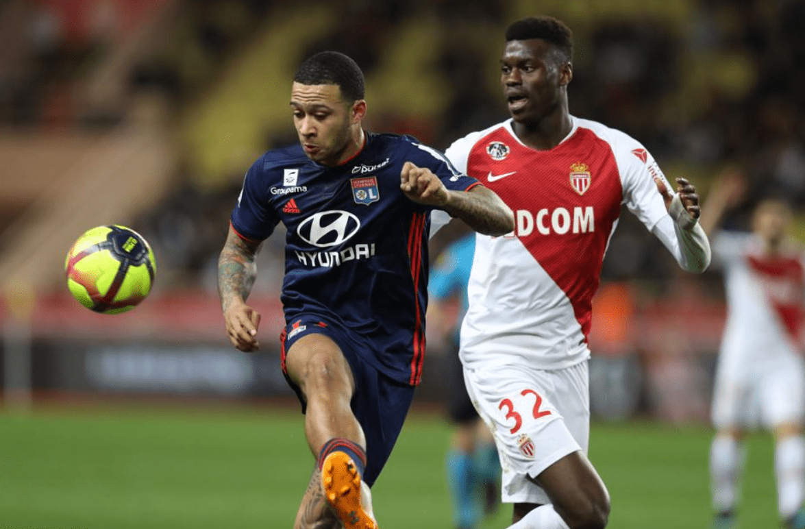 关于摩纳哥战胜里昂，积分榜上领先一步的信息