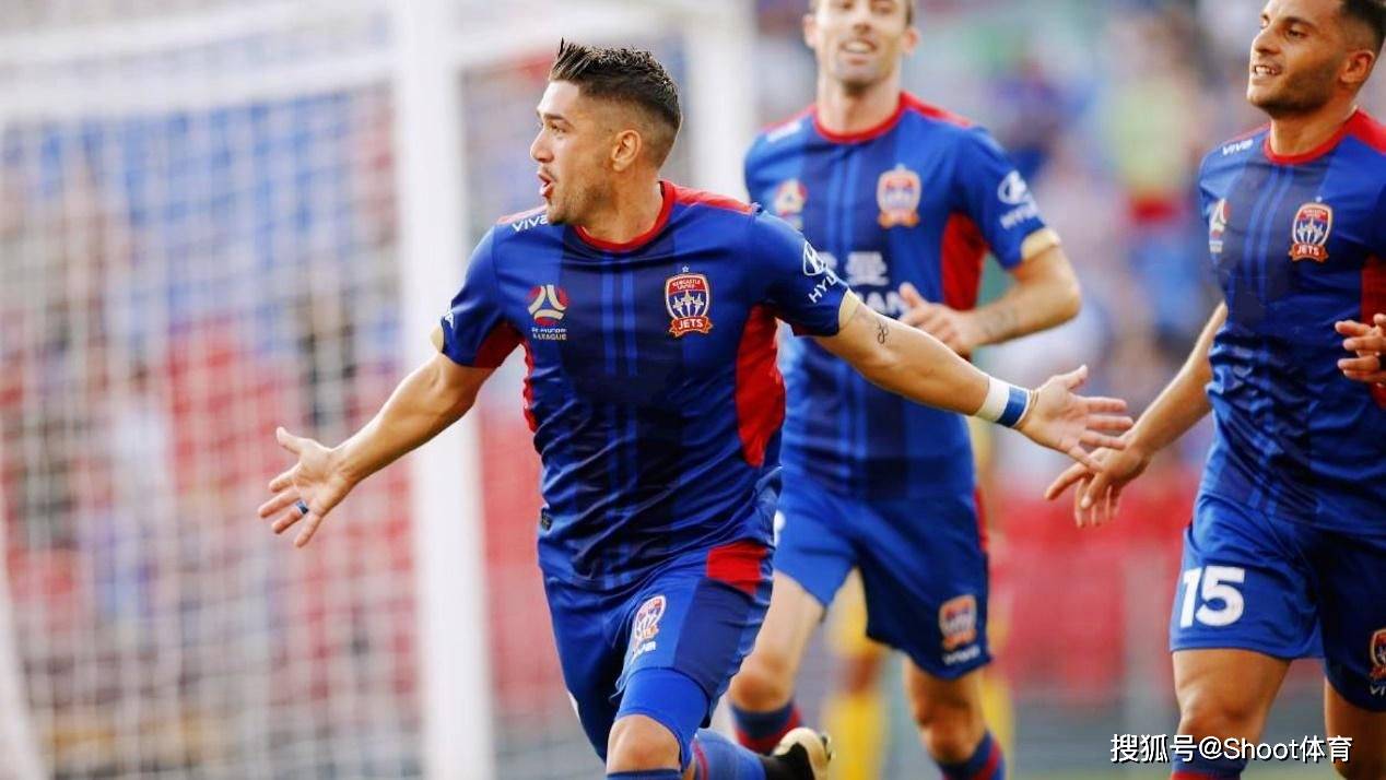 包含里昂客场一战成名，继续保持不败战绩的词条