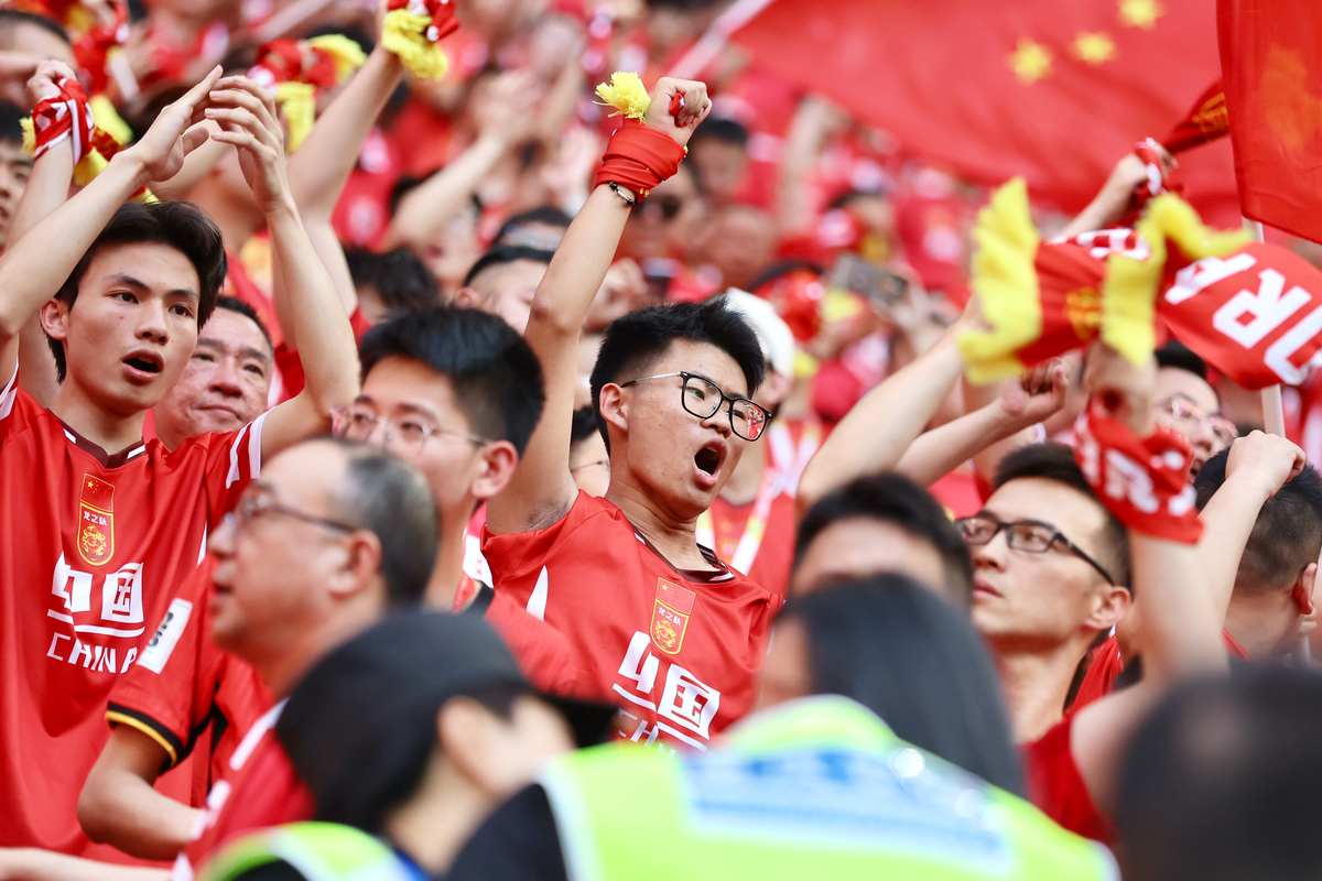 球迷翘首以待的精彩足球赛事即将举行