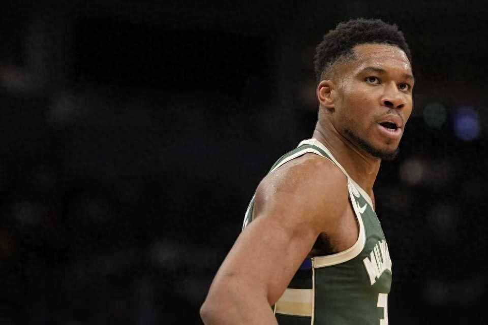 雄鹿主场大胜森林狼，字母哥持续高效