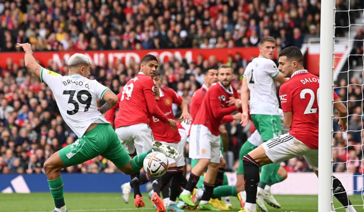 荷兰队实现逆袭，欧预赛力夺亚军的简单介绍