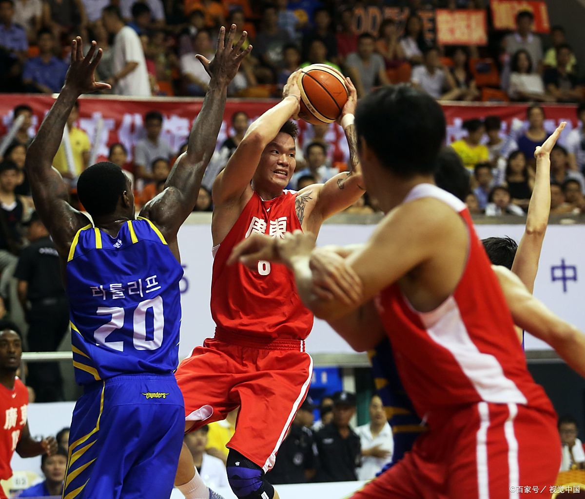 关于广东男篮再遭惨败，面临困境大考验的信息