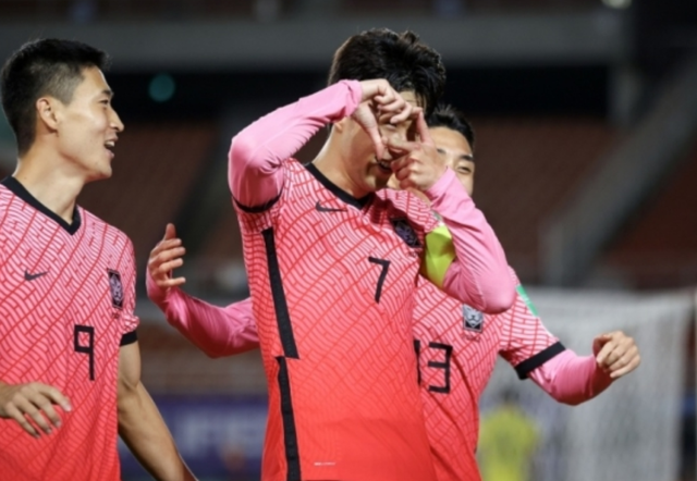 韩国队轻取葡萄牙队，马龙扛起全队