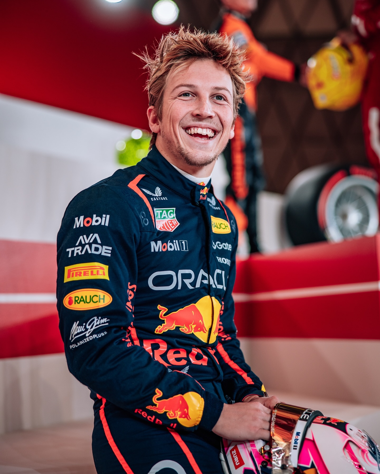 包含红牛二队逆转索伯车队，勒克莱尔惊艳四座的词条