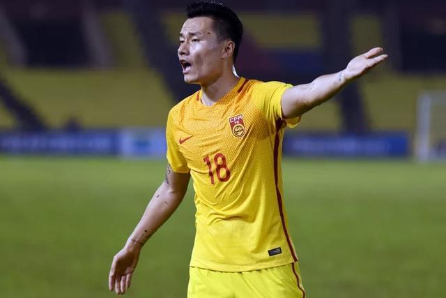 包含广州队鏖战公牛，福克斯关键制胜的词条