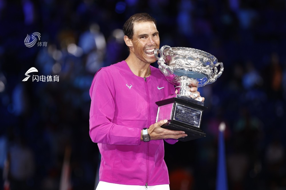 年终总决赛鏖战联合杯，梅德韦杰夫扛起全队