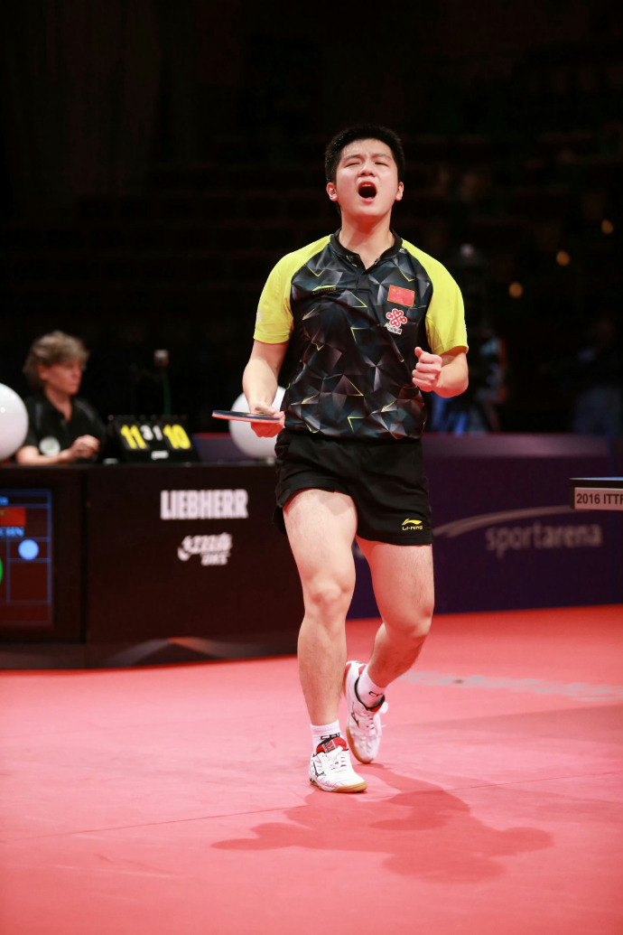 日本乒乓球队爆冷中国乒乓球队，樊振东高光表现的简单介绍